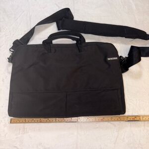 Incase Laptop Bag Black Messenger Briefcase Work Travel Shoulder Bag